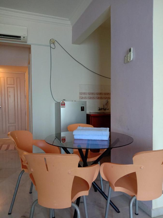 Glory Beach Resort Private Penthouse Port Dickson Eksteriør billede